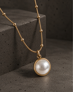 Preview: Elegante Halskette Damen, Perlenkette Gold, Schmuck Geschenk Frau, Brautkette, Hochzeit, Kette mit Perlen Anhänger, Handmade, Geschenkidee